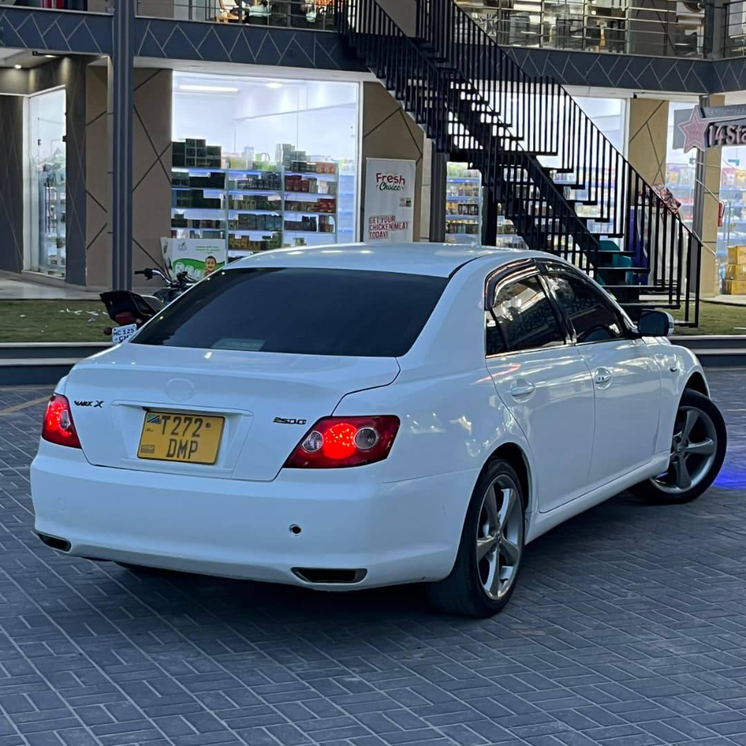 A picture of TOYOTA MARK X VERTIGA