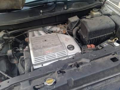 A picture of 2000 Lexus rx300 2000