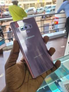 A picture of Samsung Galaxy Note 9 128gb 6gb 580k clear camera strongest