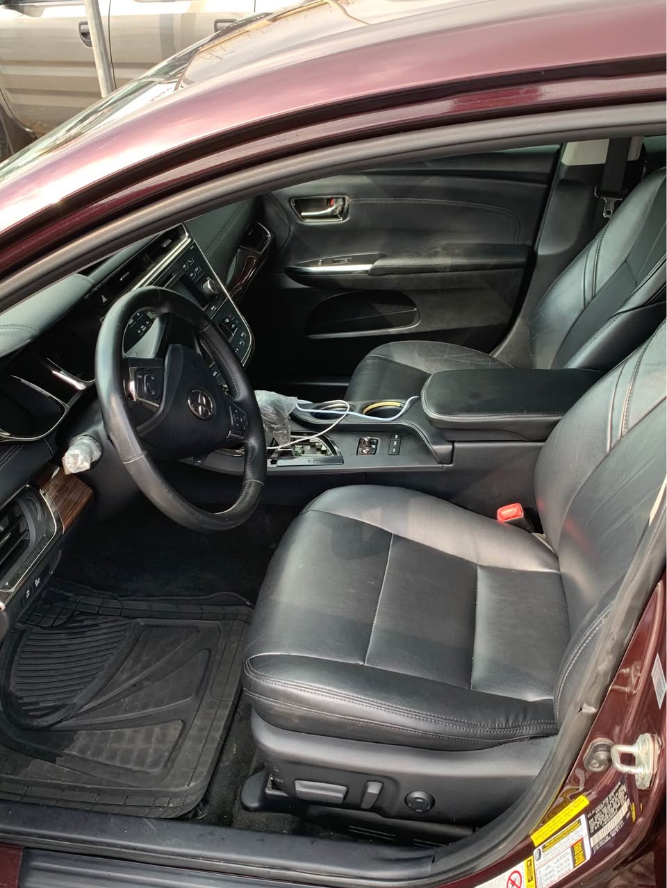 A picture of 2013 Toyota Avalon XLE