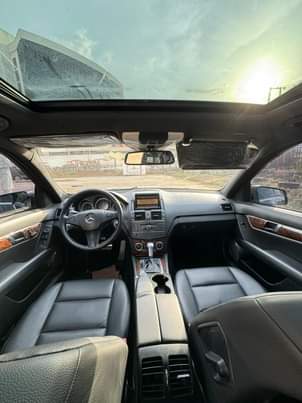 A picture of 2010 Mercedes Benz C350