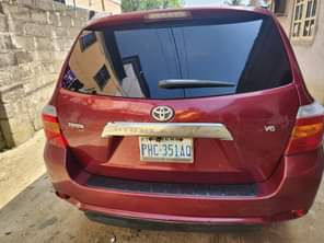 A picture of 2010 BELGIUM GRADE TOYOTA HIGHLANDER FOR SALE 3 Seater Neatly