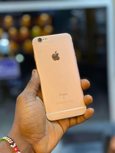 A picture of Iphone 6S