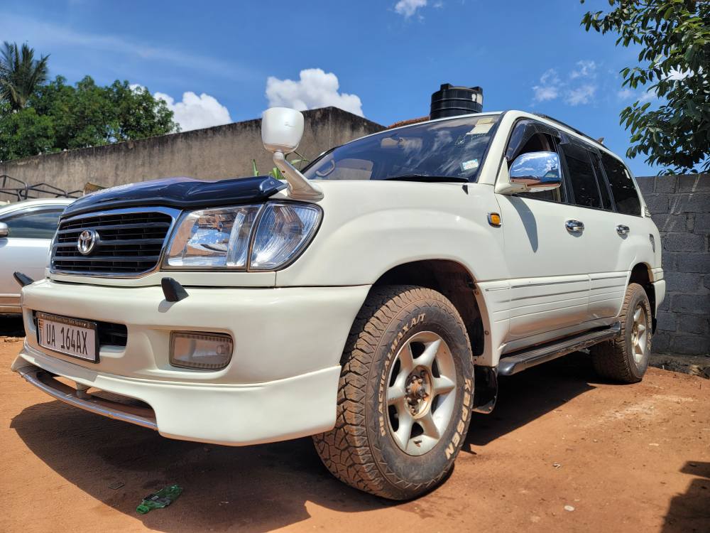 A picture of LandCruiser V8 Petrol 36M Call me on 0743795001