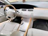 A picture of 2 8m clean Avalon ship everything is working keyless location