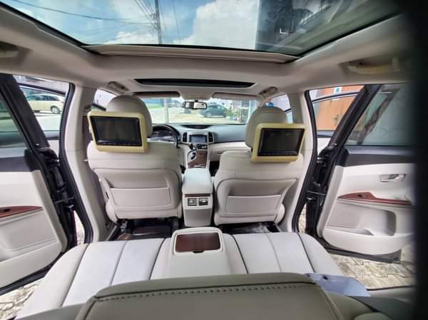A picture of BELGIUM GRADE MAKE TOYOTA MODEL VENZA YEAR 2011 CYLINDER 6
