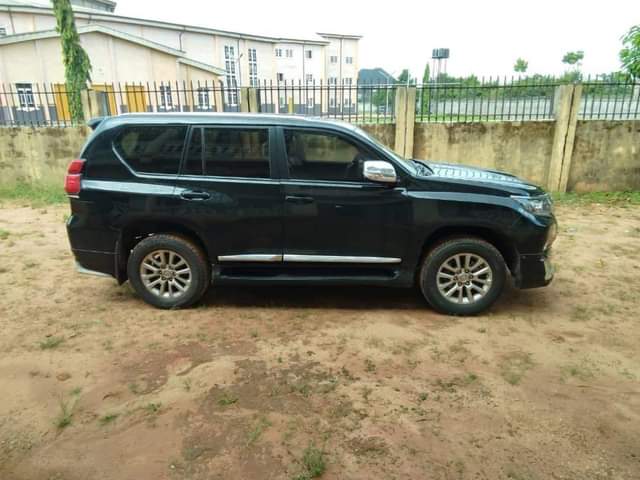 A picture of Toyota Prado