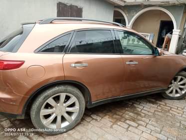 A picture of Neatly used FX 35 infinity first body Use by woman