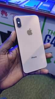 A picture of Iphone Xs