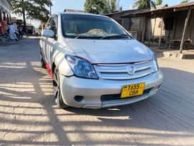 A picture of Toyota ISt