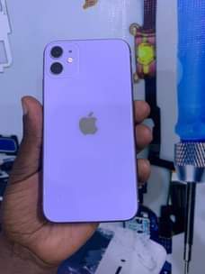 A picture of Iphone11