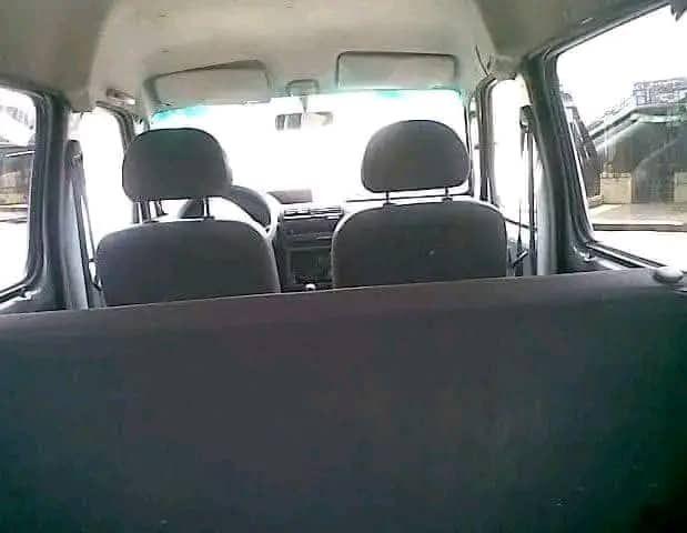 A picture of Suzuki bus