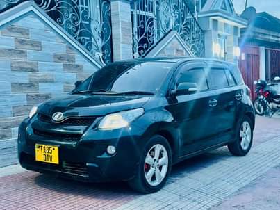 A picture of TOYOTA I S T NEW MODEL BAKORA SANA BEI SAWA