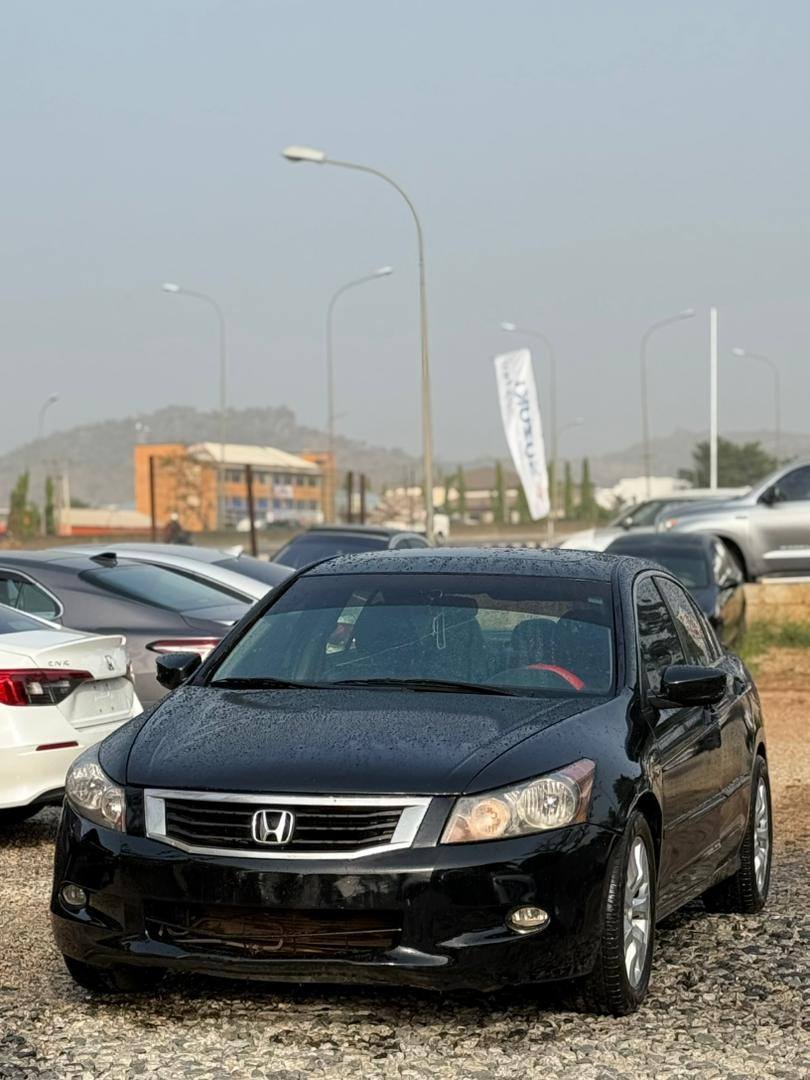 A picture of Distress 2011 honda accord