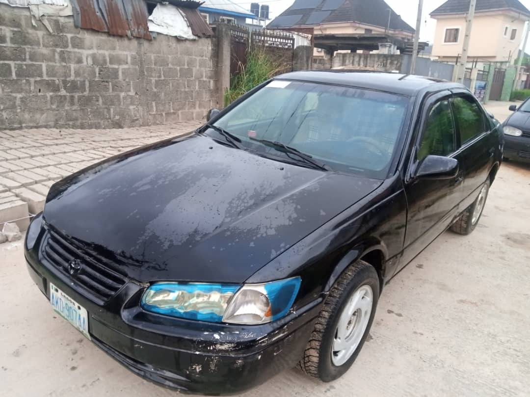 A picture of Toyota Camry drop light
