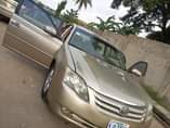 A picture of Toyota Avalon 2008