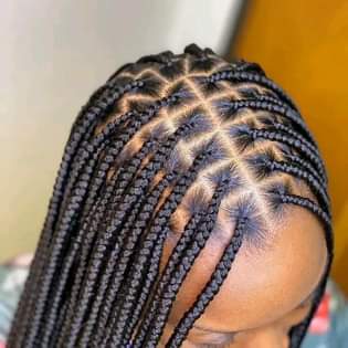 A picture of Braiding hair