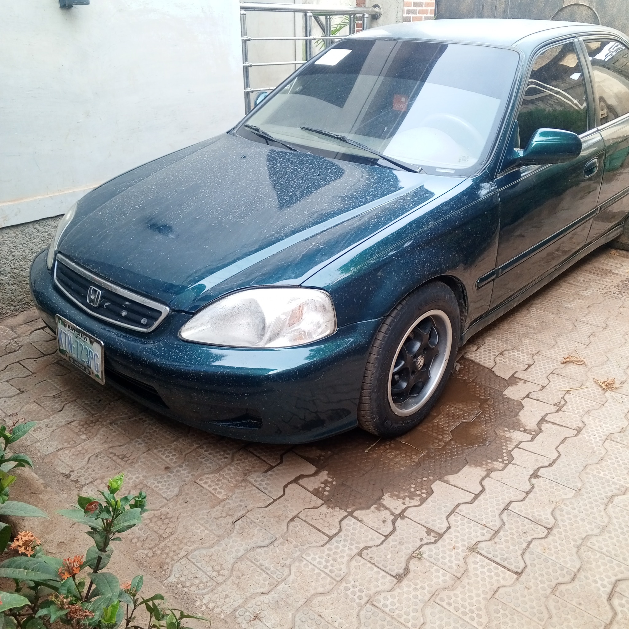 A picture of Honda civic