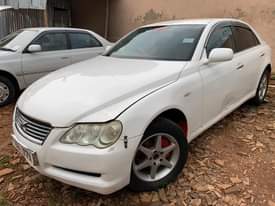A picture of It s available it s in good condition 10 5