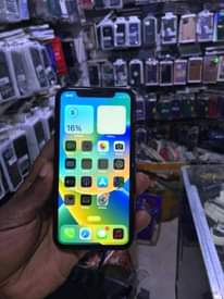 A picture of iPhone XR