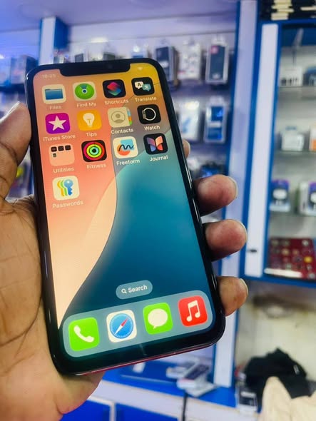 A picture of IPHONE 11 Pro USES WI FI ONLY AT ONLY 420