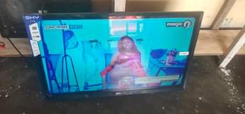 A picture of sky 32inches free to air at 420k