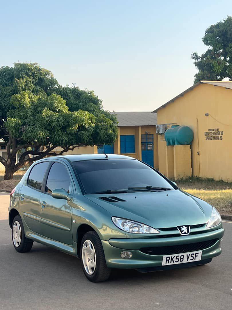 A picture of 09018042178 EXTREMELY CLEAN USED PEUGEOT 206 MANUAL TRANSMISSION IN GOOD