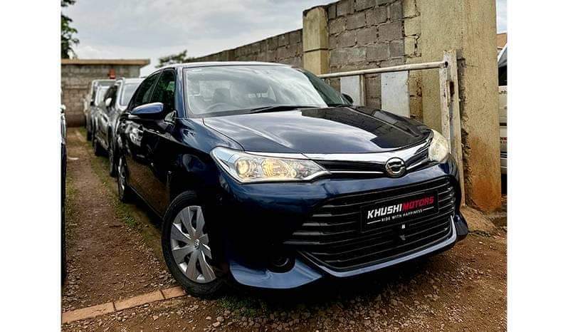 A picture of 2015 Sedan Toyota Corolla Axio NKE165
