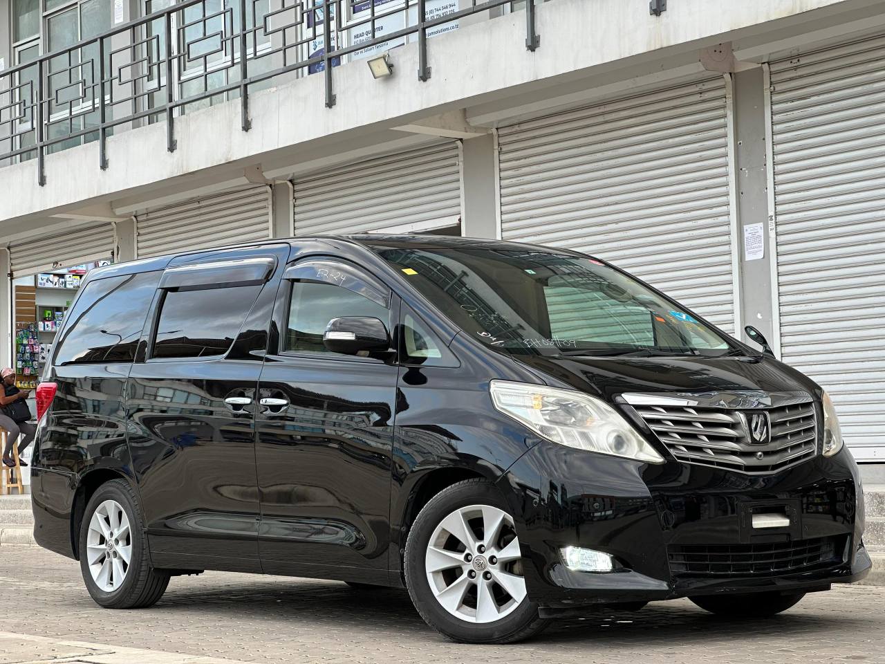 A picture of TOYOTA ALPHARD NEW MODEL