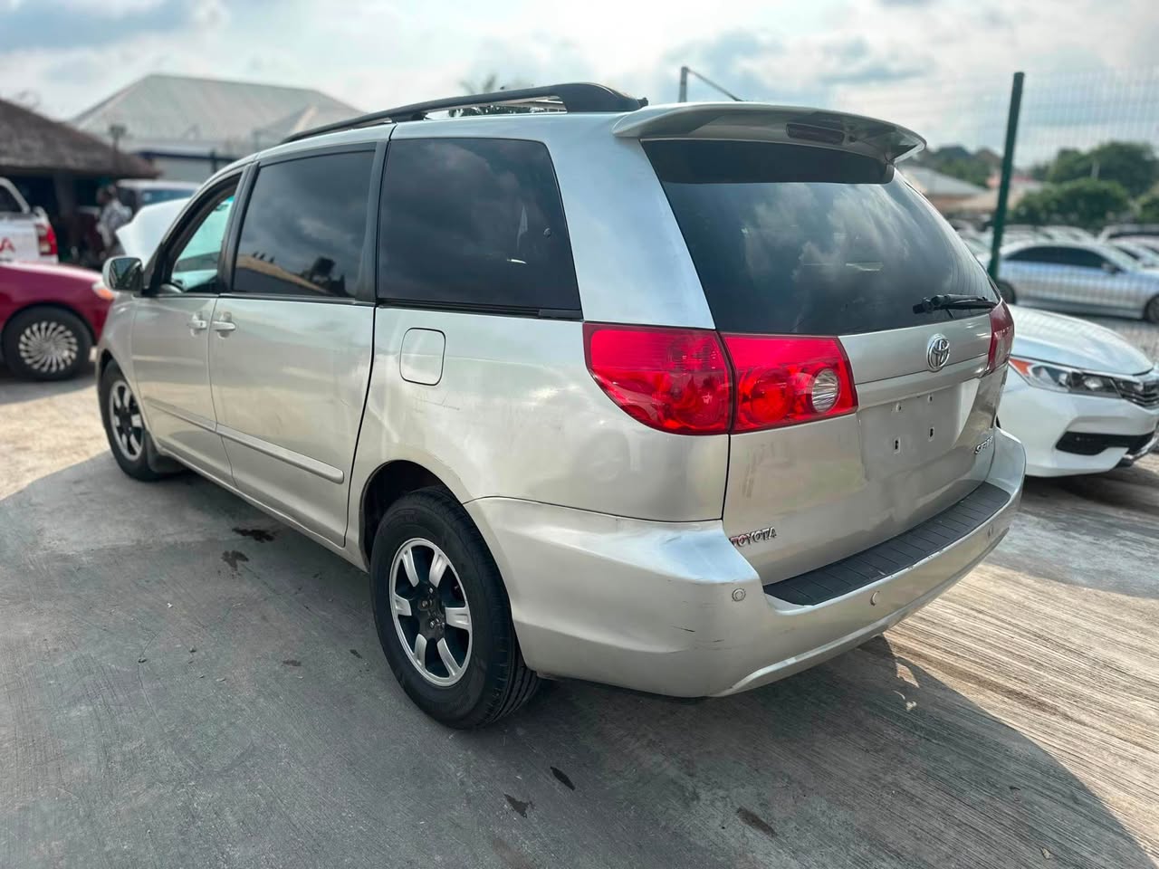 A picture of Extremely clean Unregistered 2009 Toyota Sienna with original documents and