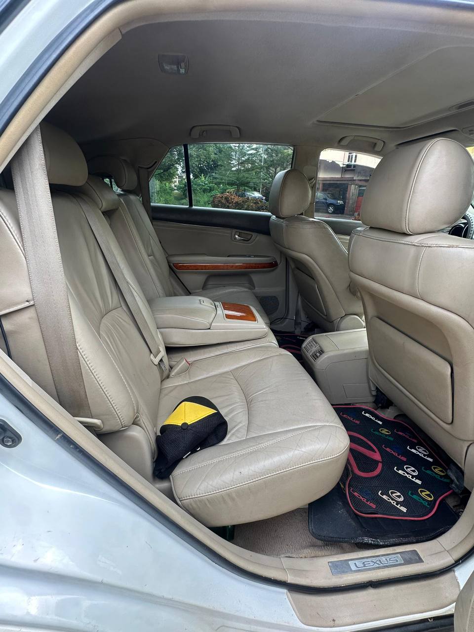A picture of Lexus rx330 model 2006 08035339225