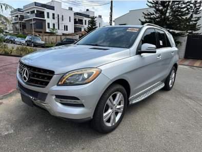 A picture of Just landed Mercedes Benz ML350 2013 Led headlight push start