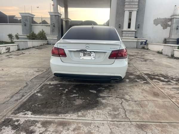 A picture of MODERATE LUXURY FOREIGN USED E350 2012 MERCEDES BENZ KEY ENTRY