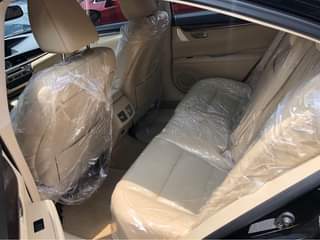 A picture of Lexus es 350 2014 model