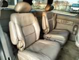 A picture of Toyota Sienna 02 Model