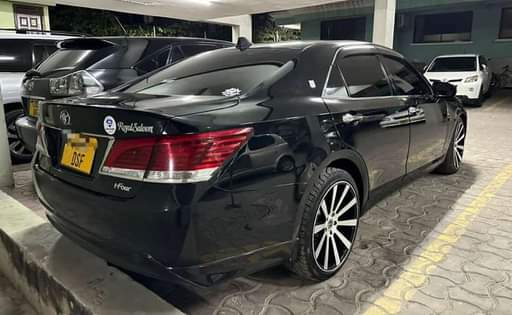 A picture of TOYOTA CROWN ROYAL ON SALE