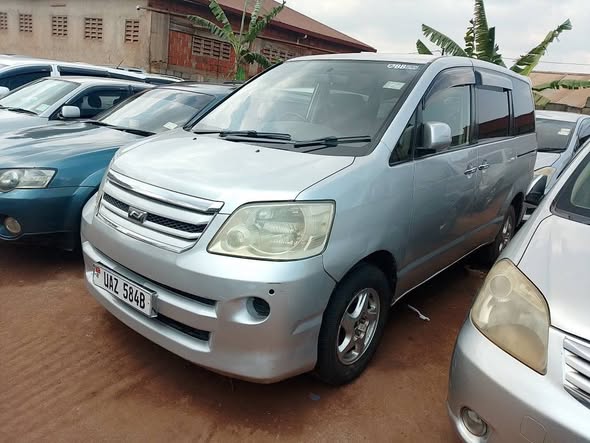 A picture of Toyota Noah 16 millions negotiable CALL 0786 92 82 59