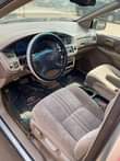A picture of Toyota Sienna 02