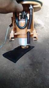 A picture of Ford falcon 4L fuel pump read description