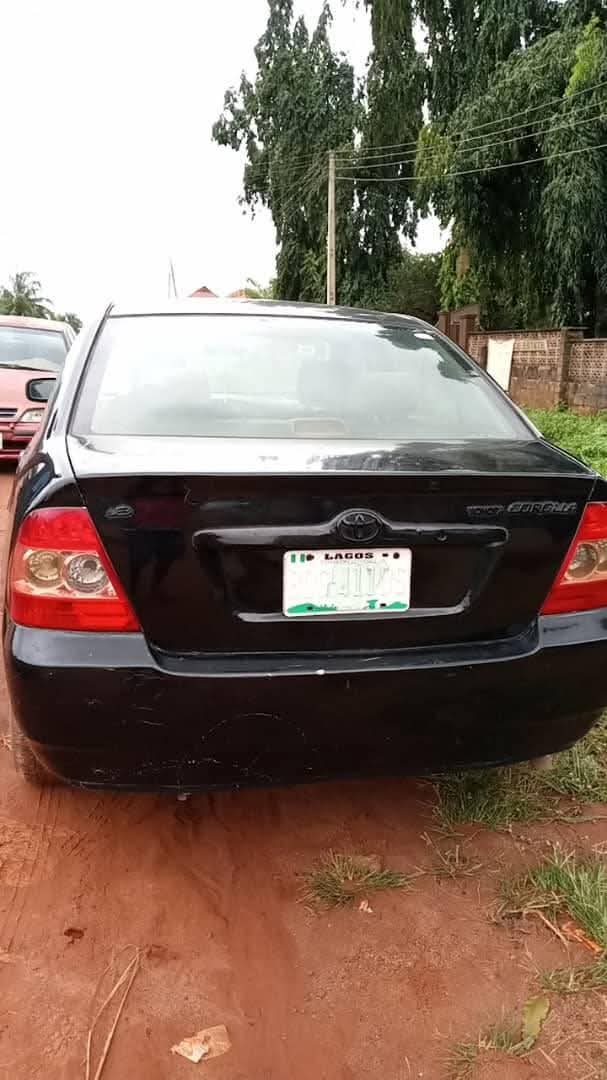 A picture of Toyoyota corolla 2004 model