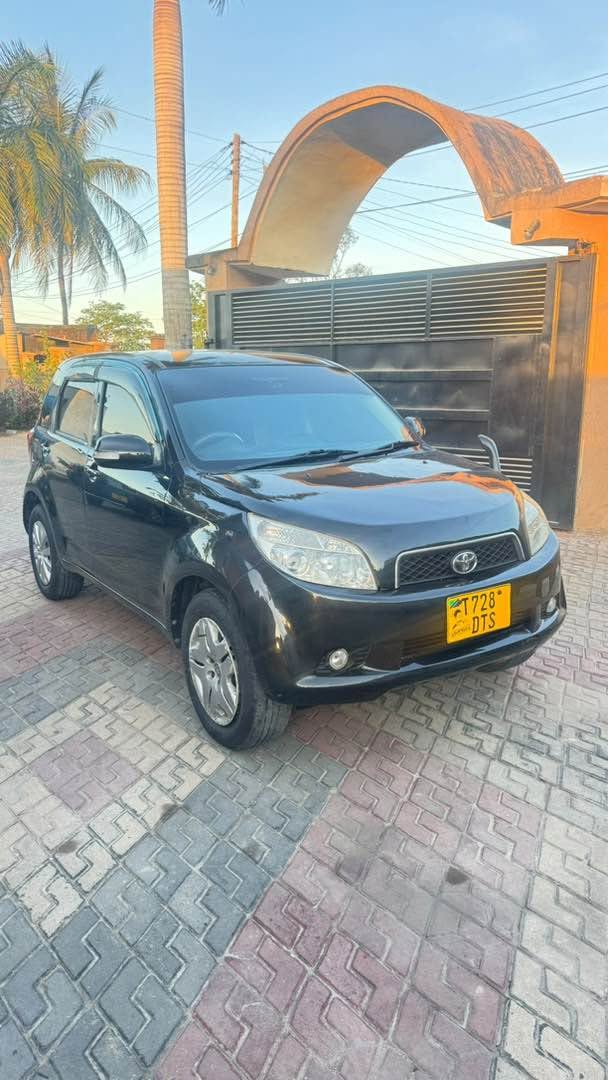 A picture of TOYOTA RUSH