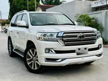 A picture of 2018 Landcruiser V8