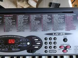 A picture of Piano kinanda Casio LK 35 61 keys