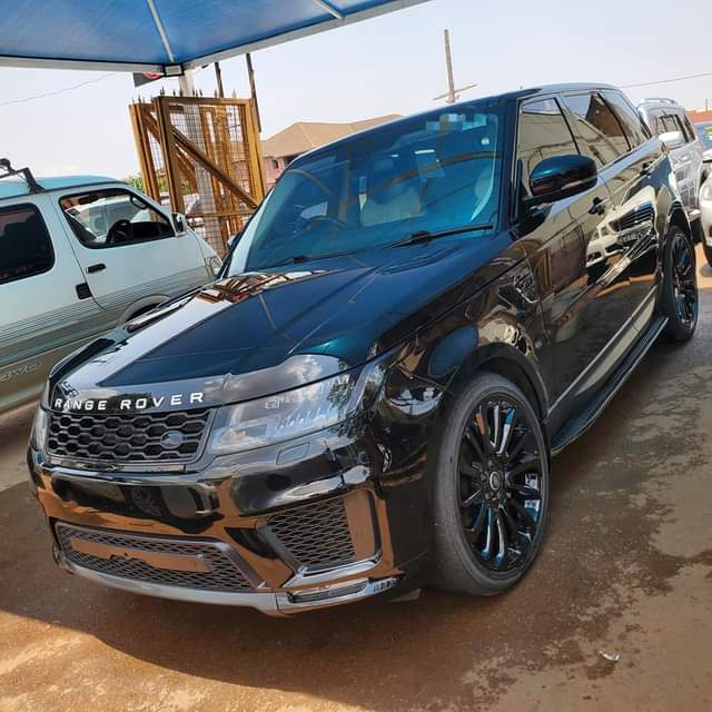 A picture of RANGEROVER SPORT 2015 165M