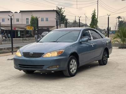 A picture of Camry 03