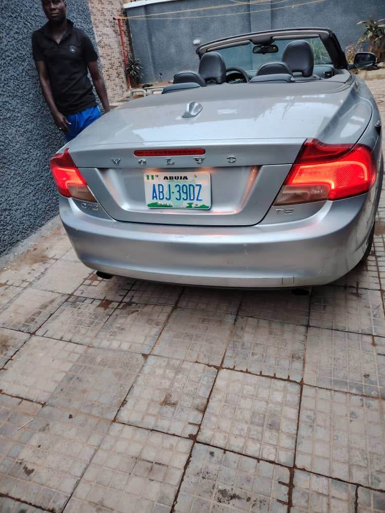 A picture of 2012 Volvo convertible