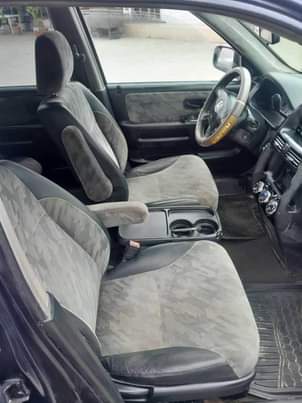 A picture of  2005 model Honda CR V07088153375.