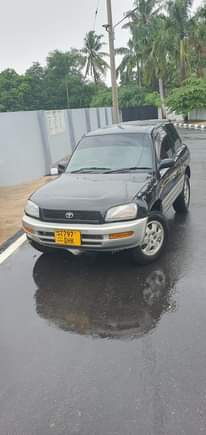 A picture of TOYOTA RAVA4 OLD MODEL
