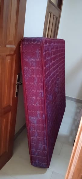 A picture of House hold items