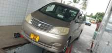 A picture of 2004 toyotra alphard